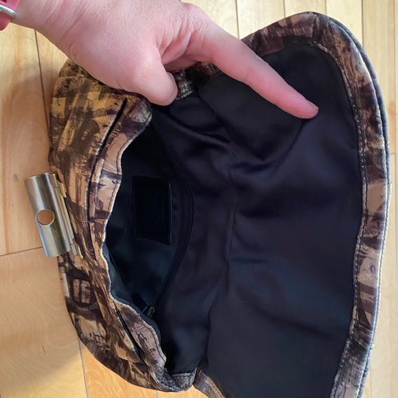 Coach shoulder bag-black and gold - Picture 2 of 2